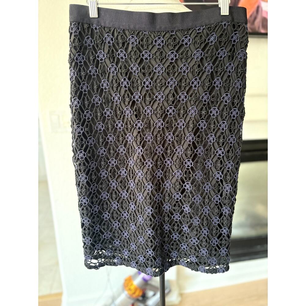 Ann Taylor Black / Blue Floral Crochet Overlay Pencil Skirt Size 8 NEW
